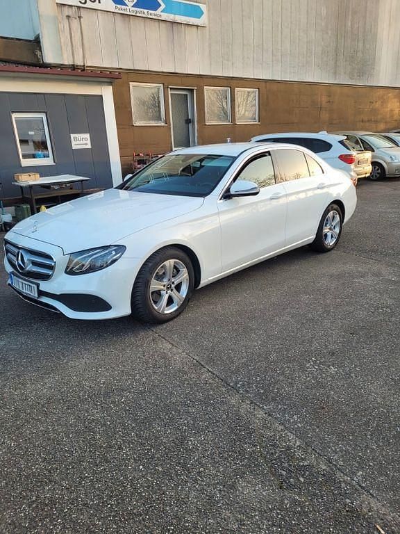 Gebraucht Mercedes E200 184 PS (135 kW) 2017 Weiß Limousine