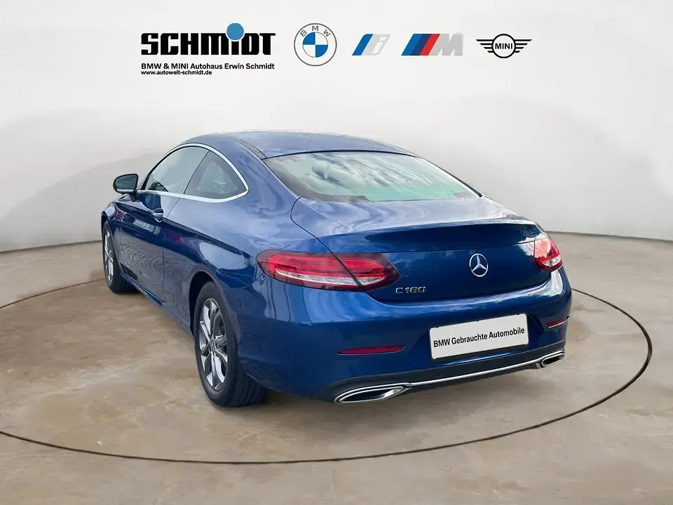 Gebraucht Mercedes C180 156 PS (114 kW) 2021 Spektralblau Coupé