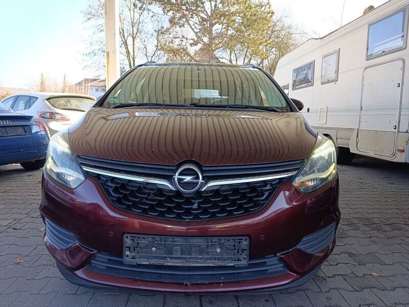 Braun Gebraucht 2018 Opel Zafira Tourer Edition Van / Kleinbus | 7.669 € (Fairer Preis) - Bild 1/4