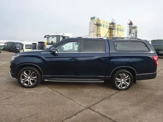 Gebraucht SsangYong Musso Sapphire 181 PS (133 kW) 2021 Blau Pickup