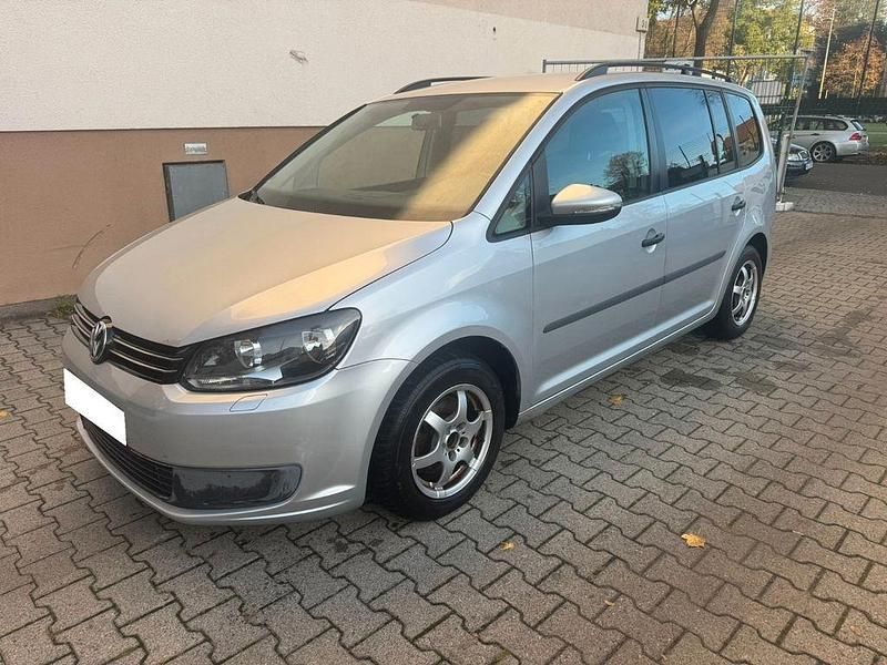 Silber Gebraucht 2010 VW Touran Trendline Van / Kleinbus | 2.850 € (Superpreis) - Bild 1/4