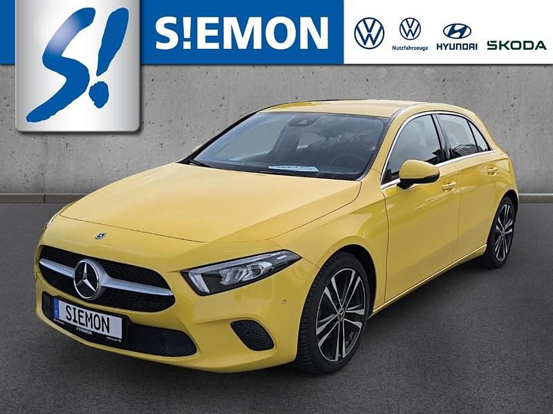 Unilack (gelb Gebraucht 2020 Mercedes A180 Progressive Limousine | 24.930 € (Fairer Preis) - Bild 1/4