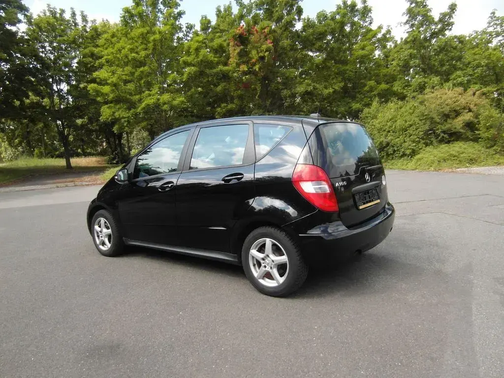 Gebraucht Mercedes A160 95 PS (69 kW) 2010 Schwarz Limousine