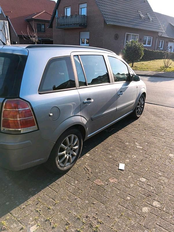 Gebraucht Opel Zafira 150 PS (110 kW) 2007 Grau Van / Kleinbus