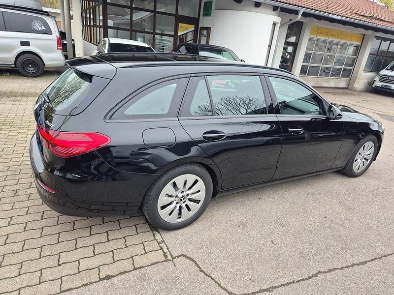 Gebraucht Mercedes C220 200 PS (147 kW) 2022 Schwarz Kombi
