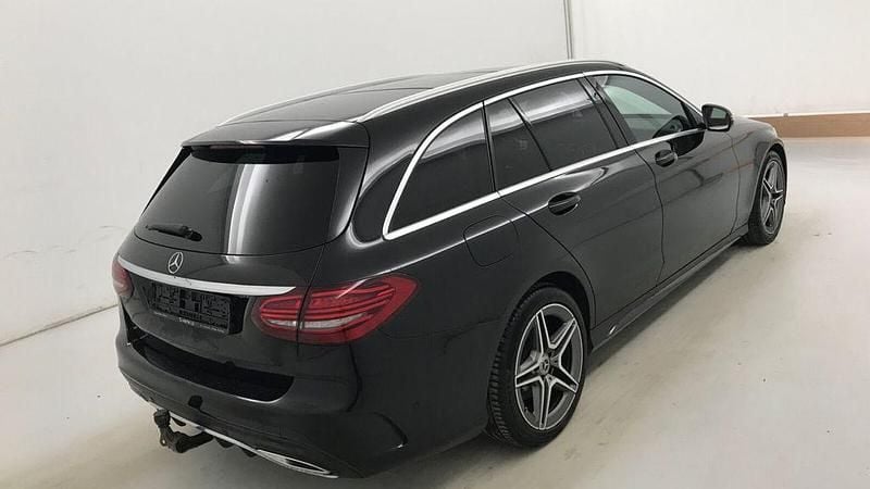 Gebraucht Mercedes C180 AMG line 156 PS (114 kW) 2021 Schwarz Limousine