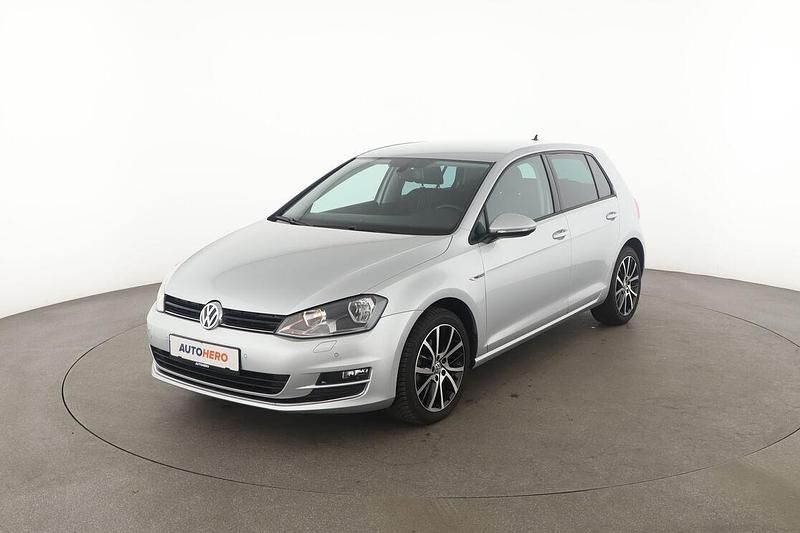 Grau Gebraucht 2016 VW Golf VII LOUNGE Limousine | 16.630 € (Fairer Preis) - Bild 1/3