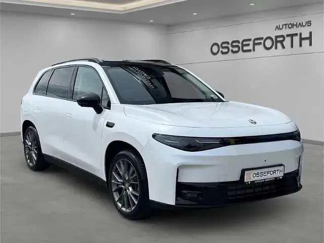 Neu Leapmotor C10 215 PS (158 kW) 2026 Weiß SUV