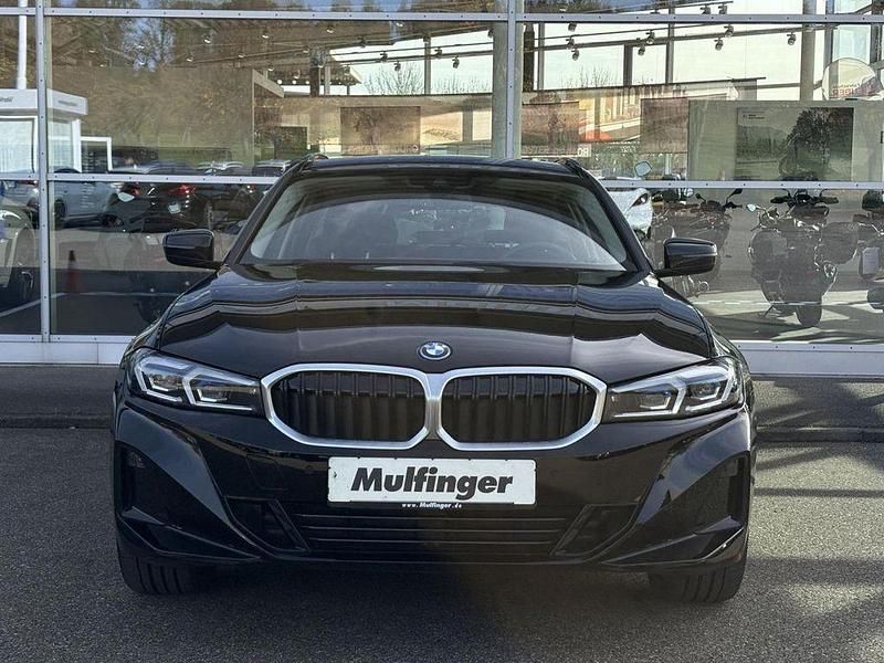 Gebraucht BMW 330e 292 PS (214 kW) 2024 Schwarz 7 Kombi