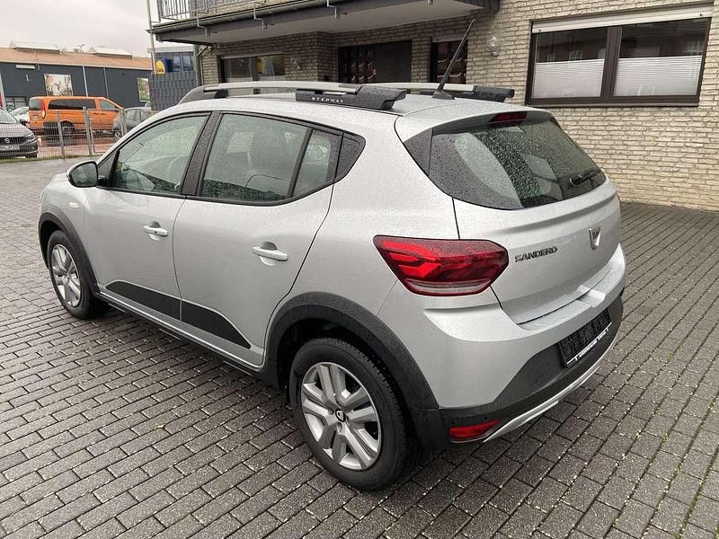 Gebraucht Dacia Sandero Comfort 91 PS (66 kW) 2021 Highland grey Kleinwagen