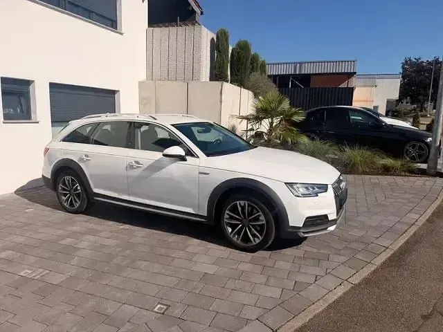 Gebraucht Audi A4 Allroad Ambiente 218 PS (160 kW) 2016 Ibisweiss Kombi