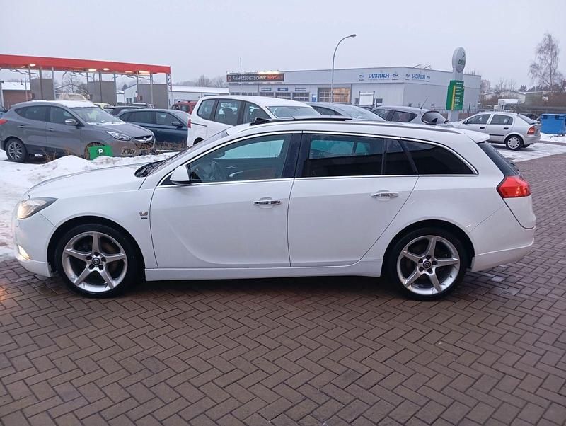 Gebraucht Opel Insignia OPC 194 PS (142 kW) 2013 Weiß Kombi