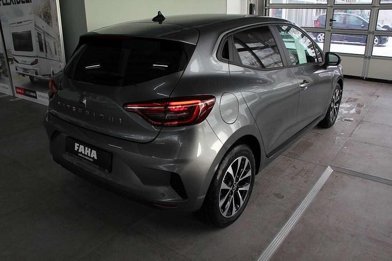 Neu Mitsubishi Colt Plus 91 PS (66 kW) 2025 Achatgrau Kleinwagen