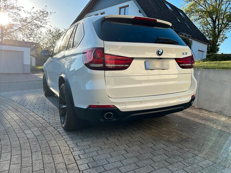 Gebraucht BMW X5 258 PS (189 kW) 2014 Weiß SUV