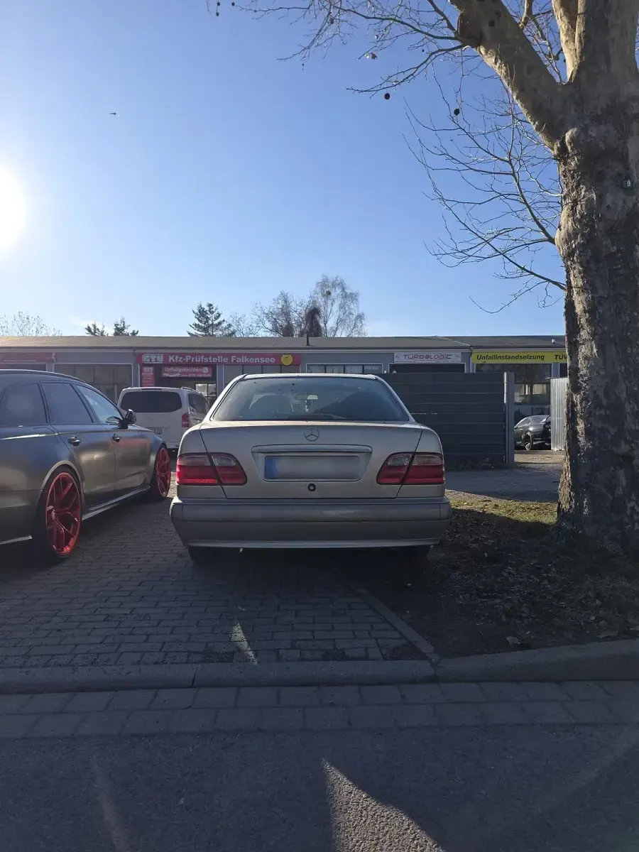 Gebraucht Mercedes E200 136 PS (100 kW) 1999 Limousine