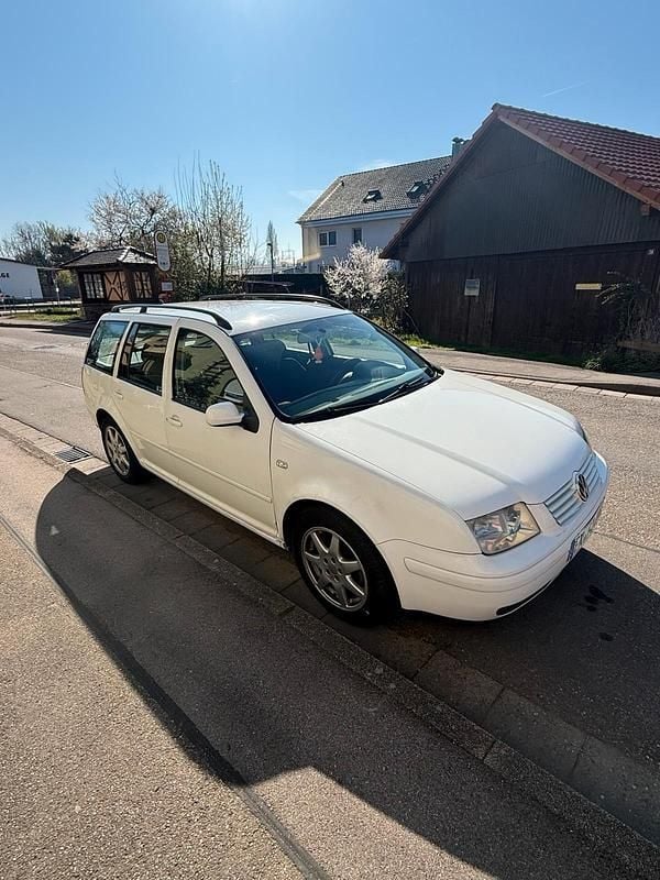 Gebraucht VW Bora 130 PS (95 kW) 2002 Weiß Kombi