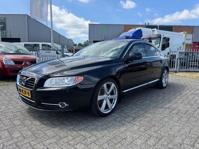 Schwarz Gebraucht 2010 Volvo S80 Executive Limousine | 7.189 € (Fairer Preis) - Bild 1/4