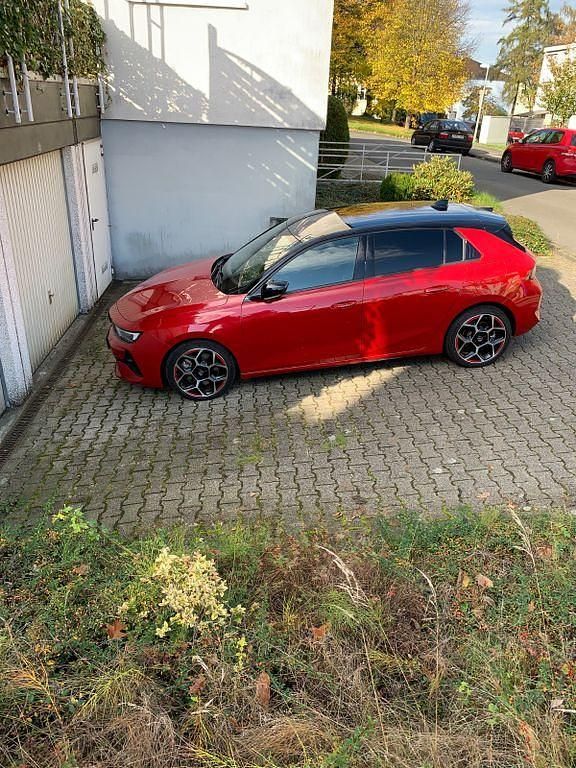 Rot Gebraucht 2022 Opel Astra Limousine | 19.900 € (Superpreis) - Bild 1/2