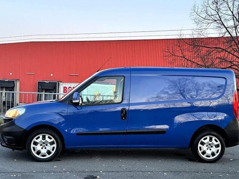 Gebraucht Fiat Doblò 130 PS (95 kW) 2015 Blau Van / Kleinbus