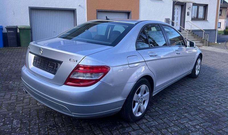 Gebraucht Mercedes C220 170 PS (125 kW) 2011 Grau Limousine