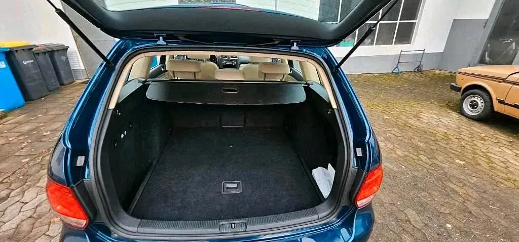 Gebraucht VW Golf VI 150 PS (110 kW) 2011 Blau Kleinwagen