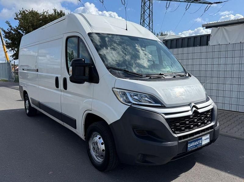 Weiß Gebraucht 2018 Citroën Jumper Van / Kleinbus | 11.890 € (Guter Preis) - Bild 1/4