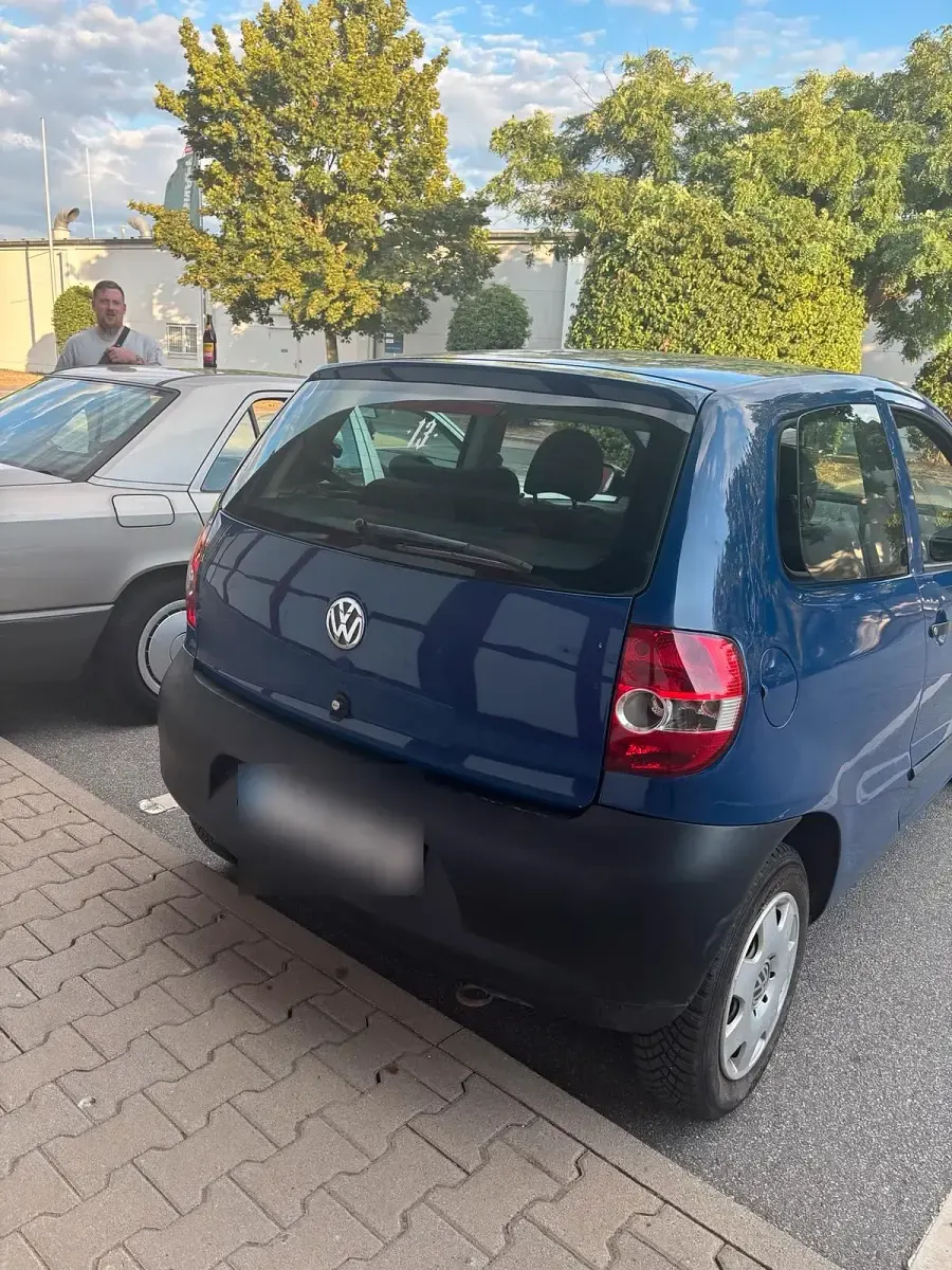 Gebraucht VW Fox 54 PS (39 kW) 2006 Blau Kleinwagen
