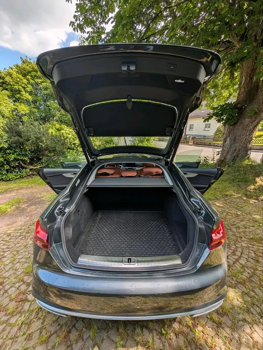 Gebraucht Audi A5 Ambiente 204 PS (150 kW) 2021 Grau Coupé