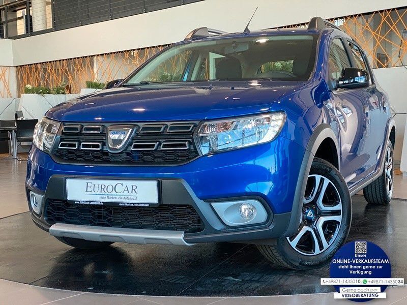 Blau Gebraucht 2020 Dacia Sandero Celebration Kleinwagen | 14.980 € (Teuer) - Bild 1/4