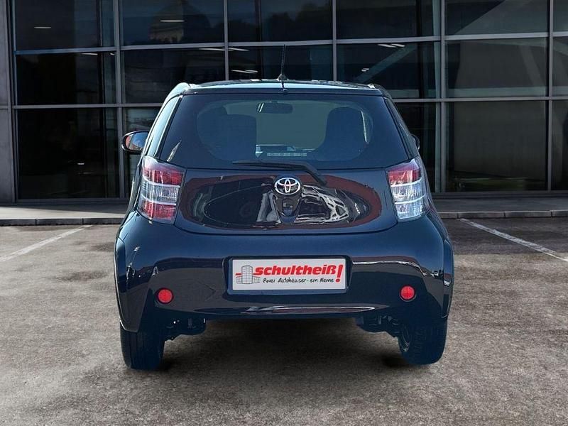 Gebraucht Toyota iQ 68 PS (50 kW) 2010 Violet Kleinwagen