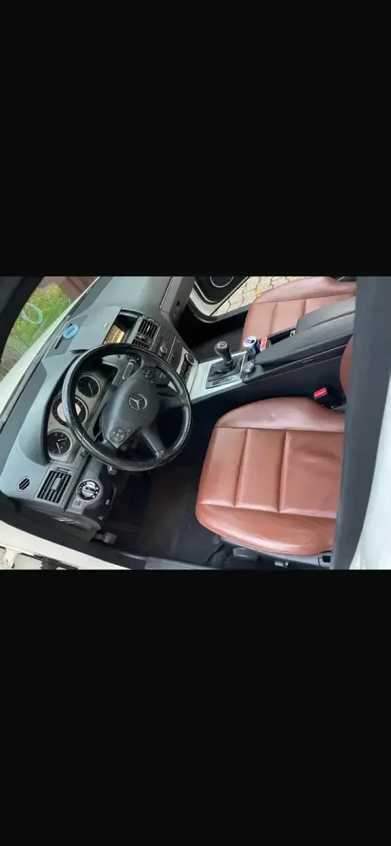 Używany Mercedes C320 224 KM (164 kW) 2007 Biały Sedan/Limuzyna