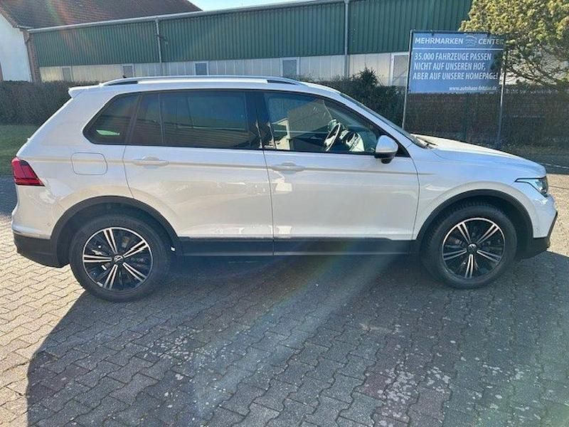 Gebraucht VW Tiguan Active 150 PS (110 kW) 2021 Weiß SUV