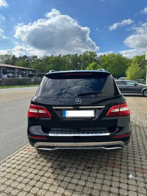 Gebraucht Mercedes ML350 258 PS (189 kW) 2012 Schwarz SUV