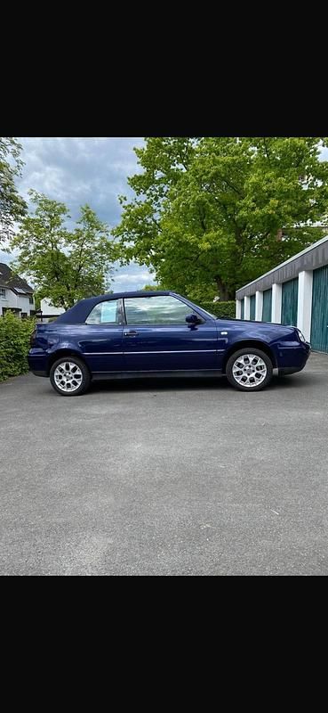 Gebraucht VW Golf Cabriolet 90 PS (66 kW) 2001 Blau Cabrio