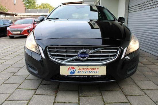 Gebraucht Volvo V60 Momentum 114 PS (83 kW) 2011 Schwarz Kombi