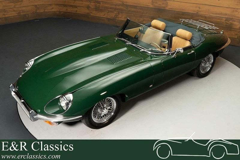 Grün Gebraucht 1970 Jaguar E-Type S Cabrio | 119.950 € - Bild 1/4