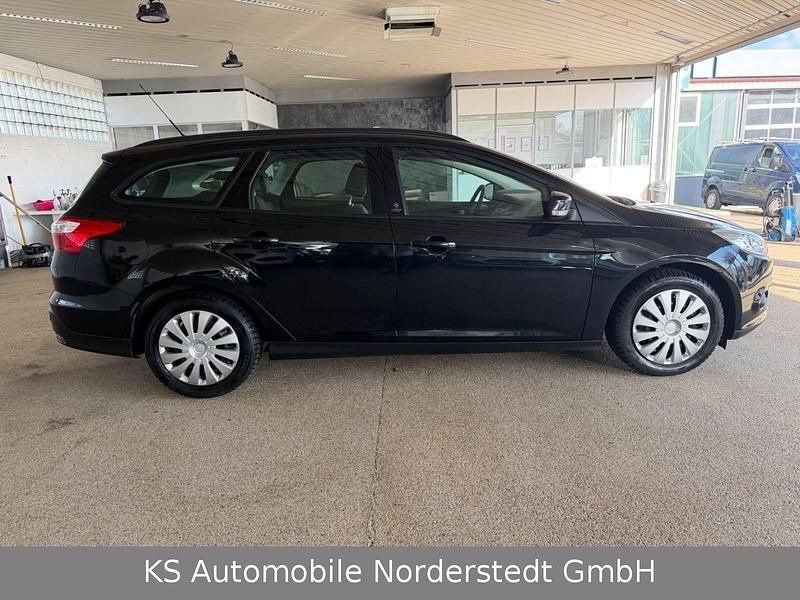 Gebraucht Ford Focus Champions Edition 101 PS (74 kW) 2013 Schwarz Kombi