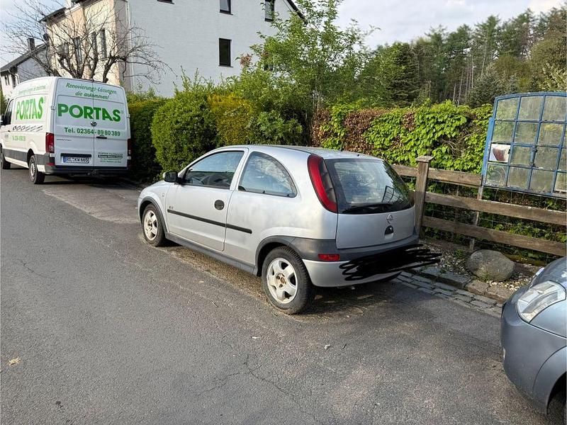 Silber Gebraucht 2003 Opel Corsa Njoy Limousine | 999 € (Guter Preis) - Bild 1/2