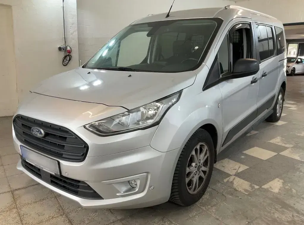 Używany Ford Transit Connect Trend 101 KM (74 kW) 2018 Srebrny Minivan