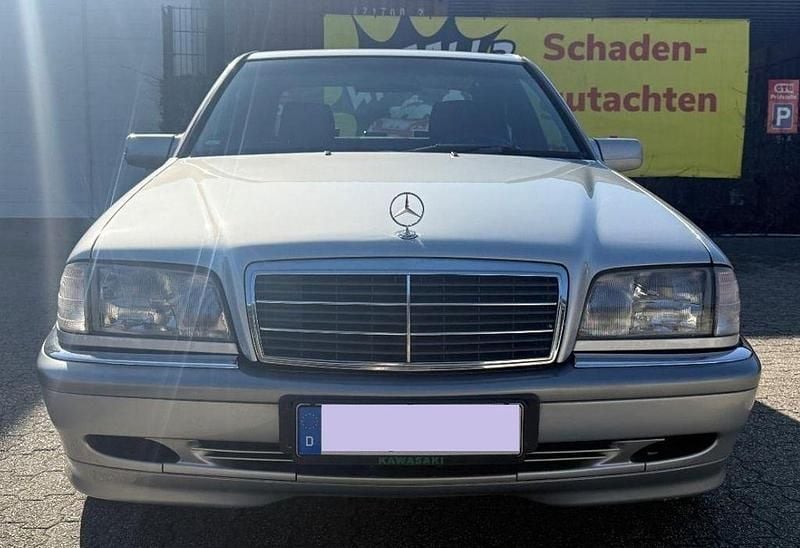 Gebraucht Mercedes C240 170 PS (125 kW) 1998 Silber Limousine