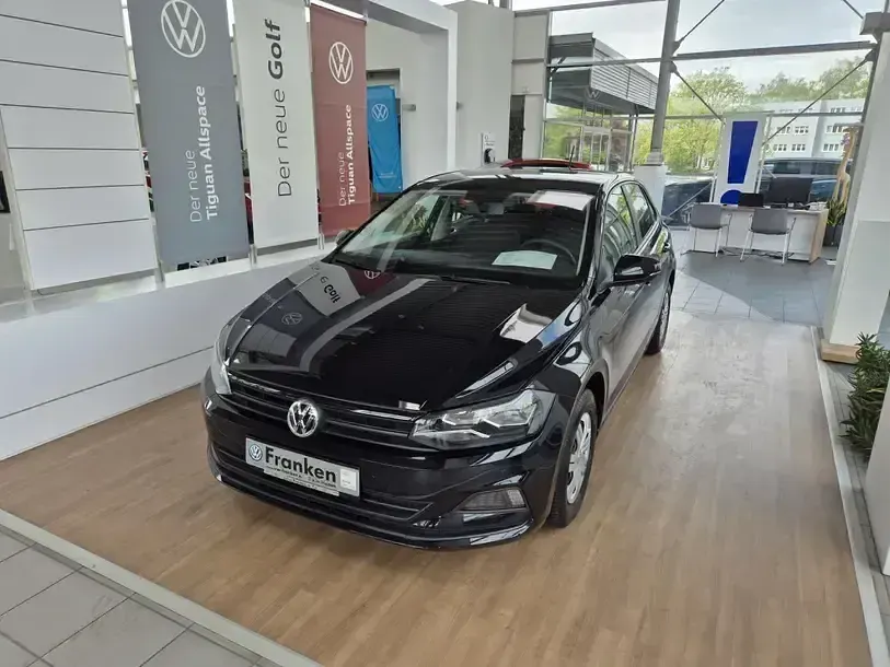 Gebraucht VW Polo Trendline 110 PS (80 kW) 2020 Deep black perleffekt (metallic) Kleinwagen
