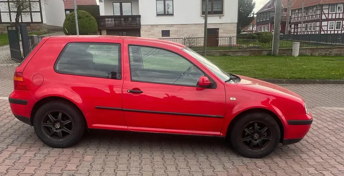 Gebraucht VW Golf III Basis 75 PS (55 kW) 1999 Rot Limousine
