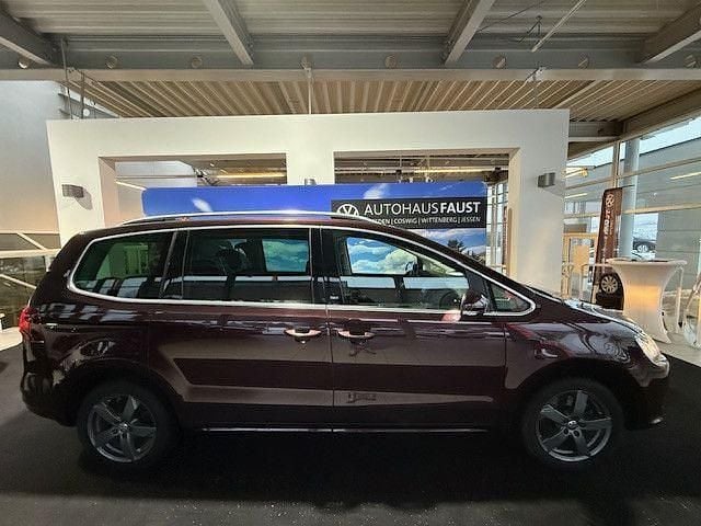 Gebraucht VW Sharan Sound 150 PS (110 kW) 2017 Rot metallic Van / Kleinbus