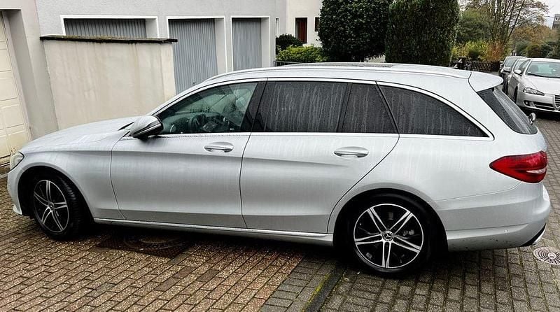 Silber Gebraucht 2021 Mercedes C220 Business Limousine | 27.900 € (Superpreis) - Bild 1/4