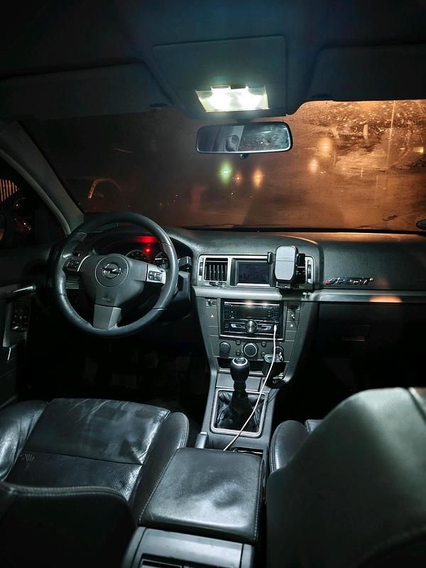 Gebraucht Opel Vectra 140 PS (102 kW) 2006 Limousine