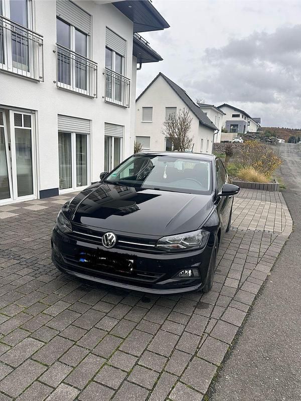 Schwarz Gebraucht 2019 VW Polo Comfortline Kleinwagen | 11.600 € (Guter Preis) - Bild 1/4