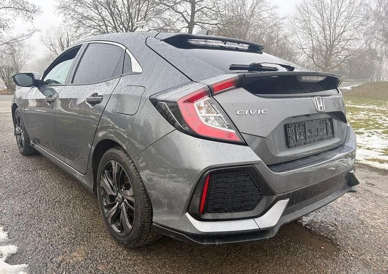 Gebraucht Honda Civic Executive 129 PS (94 kW) 2017 Grau Limousine