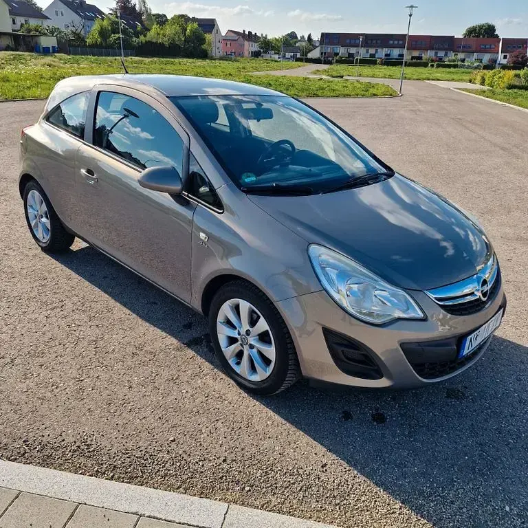 Gebraucht Opel Corsa 69 PS (50 kW) 2013 Braun Kleinwagen