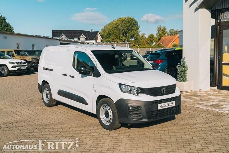 Weiß Neu 2025 Peugeot E-Partner Van / Kleinbus | 22.015 € (Superpreis) - Bild 1/4