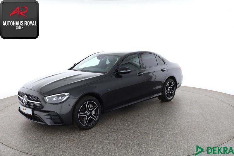 Grau Gebraucht 2020 Mercedes E300 AMG Limousine | 35.880 € (Fairer Preis) - Bild 1/4